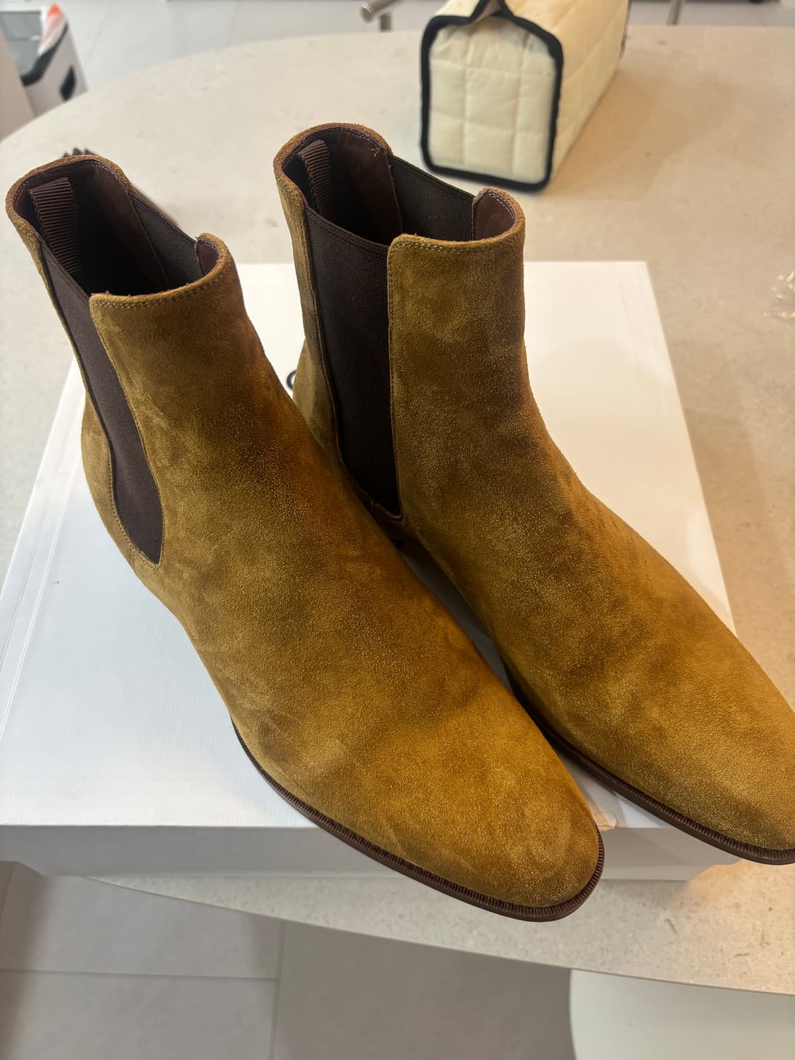 셀린느 첼시부츠 42.5 상품이미지5