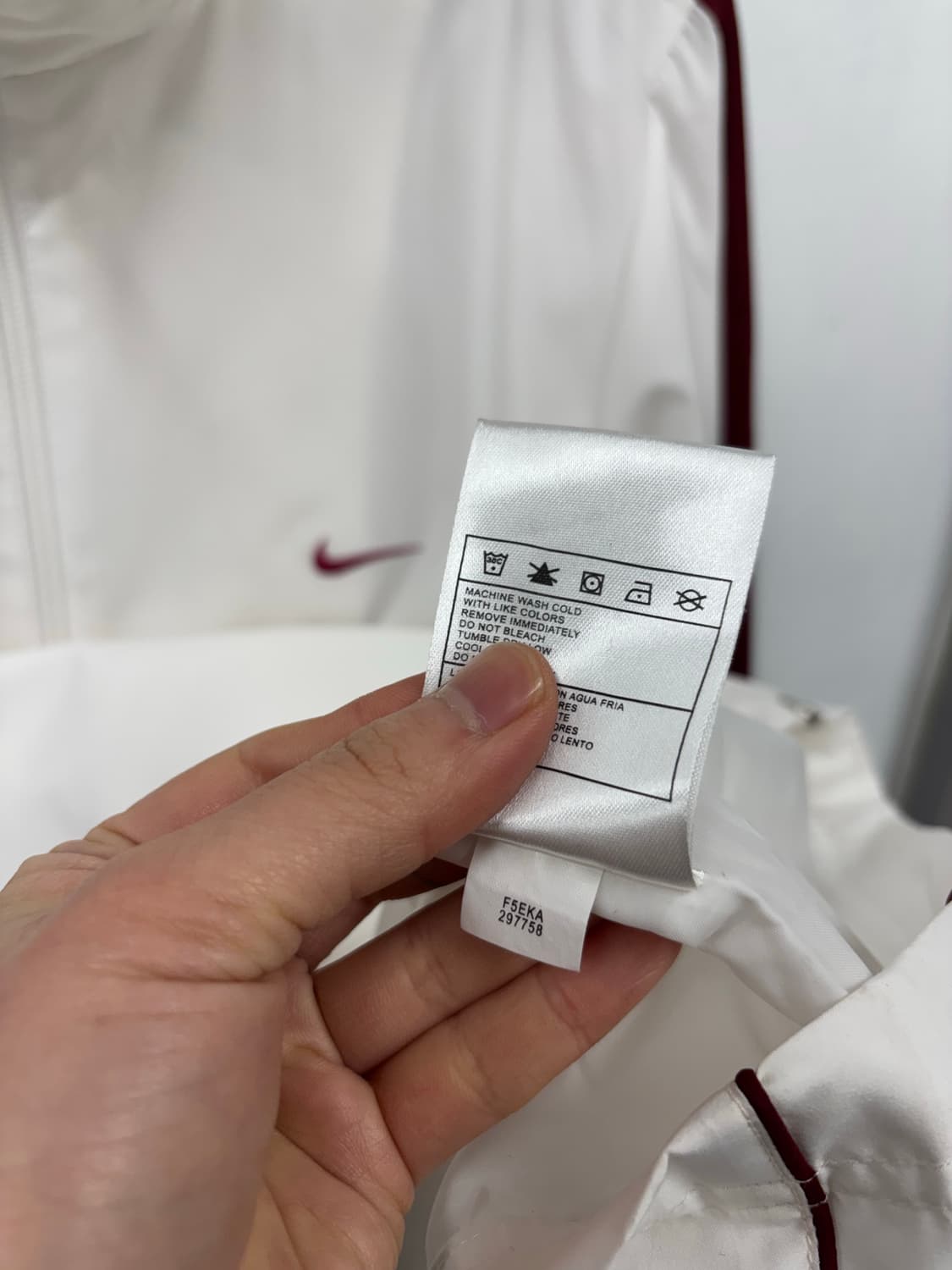 나이키 우먼 바람막이 상품이미지6