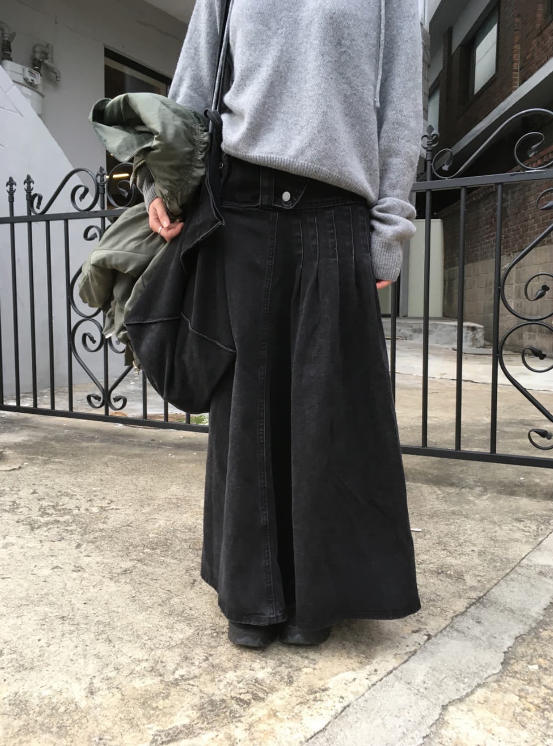 포지아보브 flare black denim skirt 상품이미지1