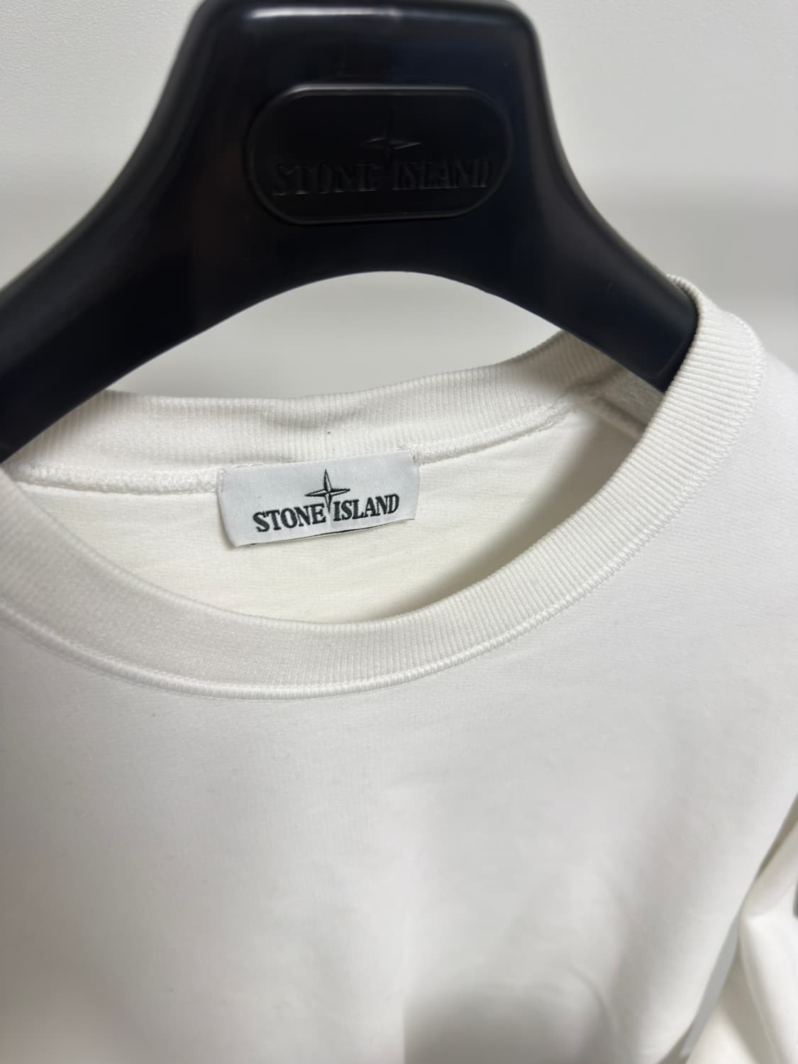 [ L ] 스톤아일랜드 맨투맨 스웻셔츠 화이트 상품이미지5