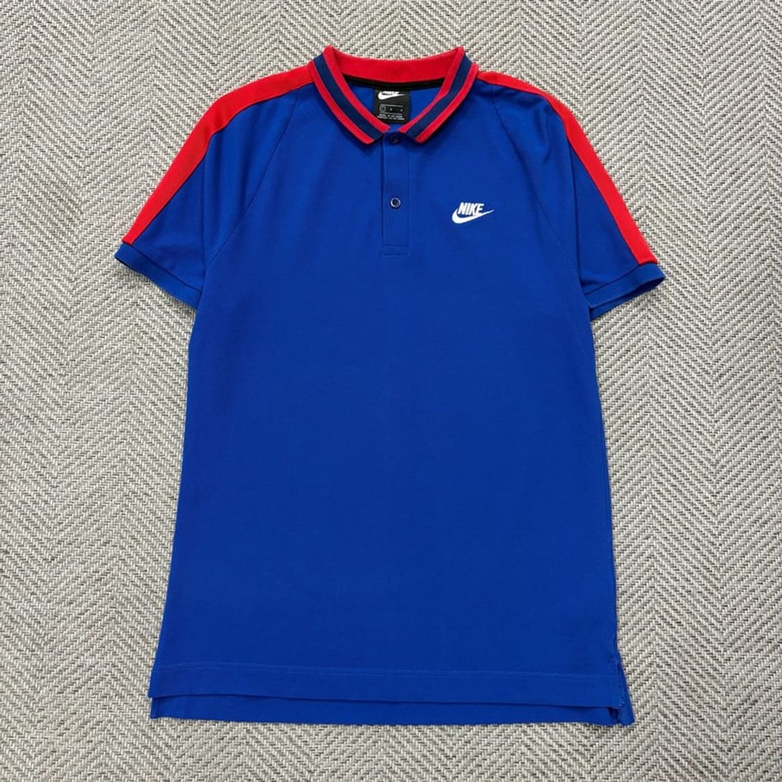 나이키 로고 배색 피케 티셔츠 v2912 상품이미지1