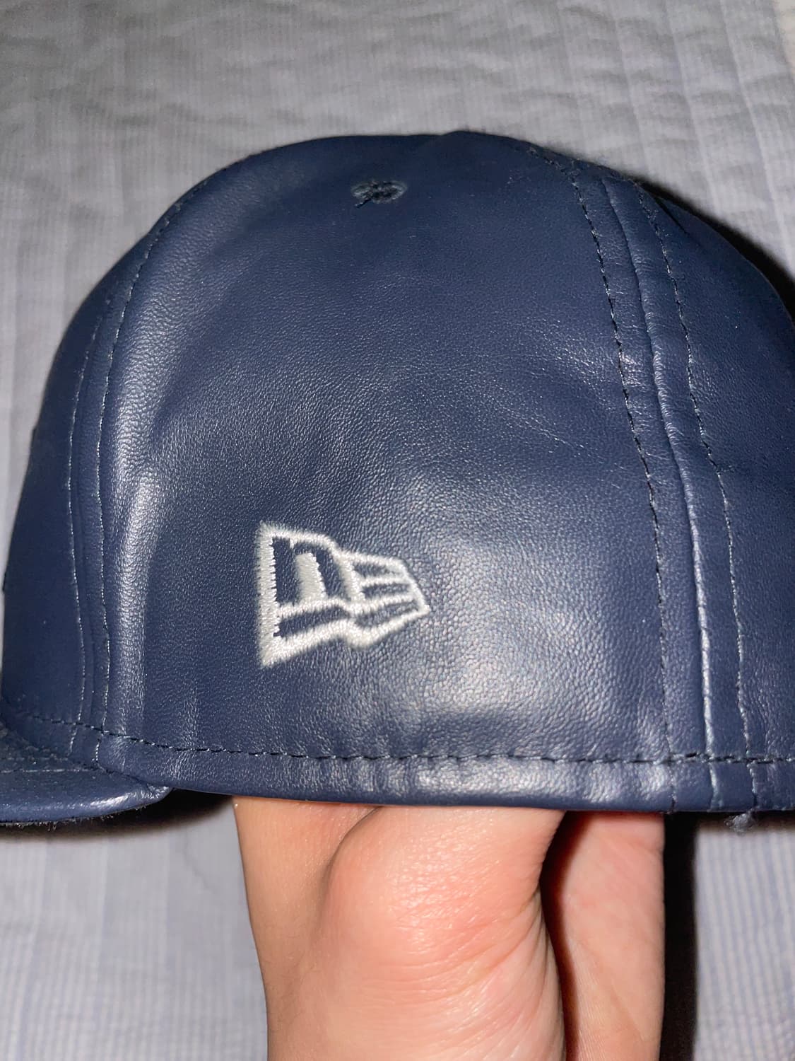 Supreme x Newera Leather Cap 레더 캡 상품이미지3