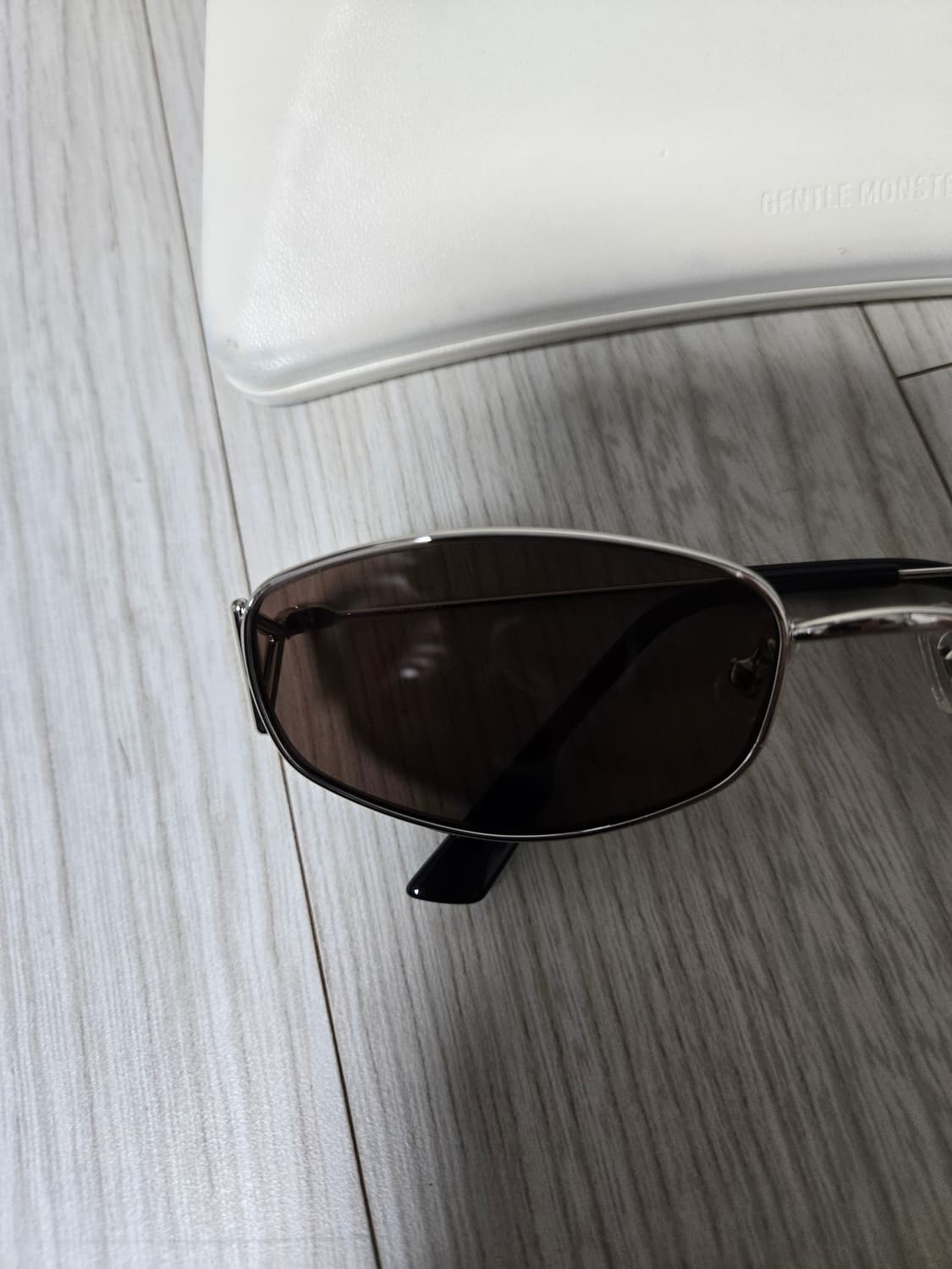 젠틀몬스터 모네타 02 선글라스  상품이미지2