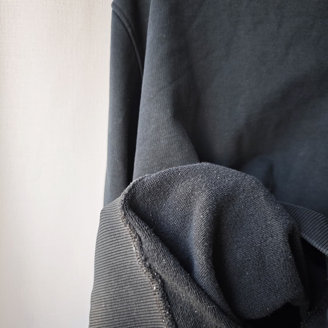 아미 AMI 스몰 하트 로고 맨투맨 블랙 L 상품이미지9