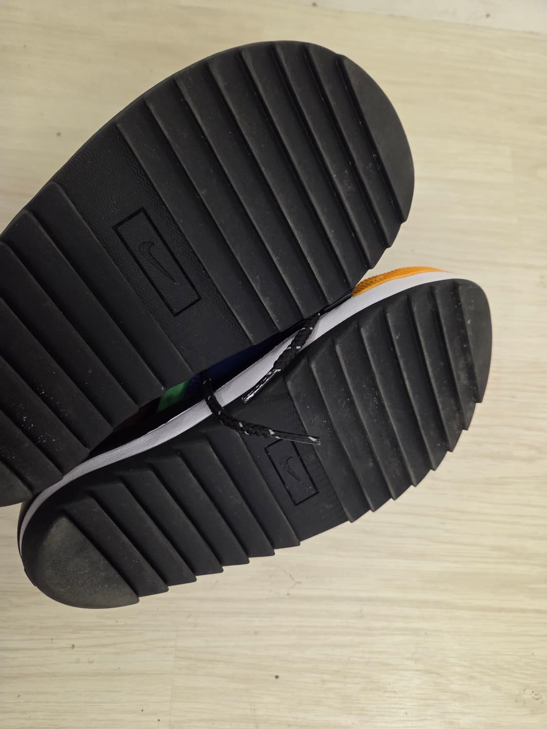 나이키 x 우노 와일드 디노 슬리퍼 멀티컬러 245 상품이미지5