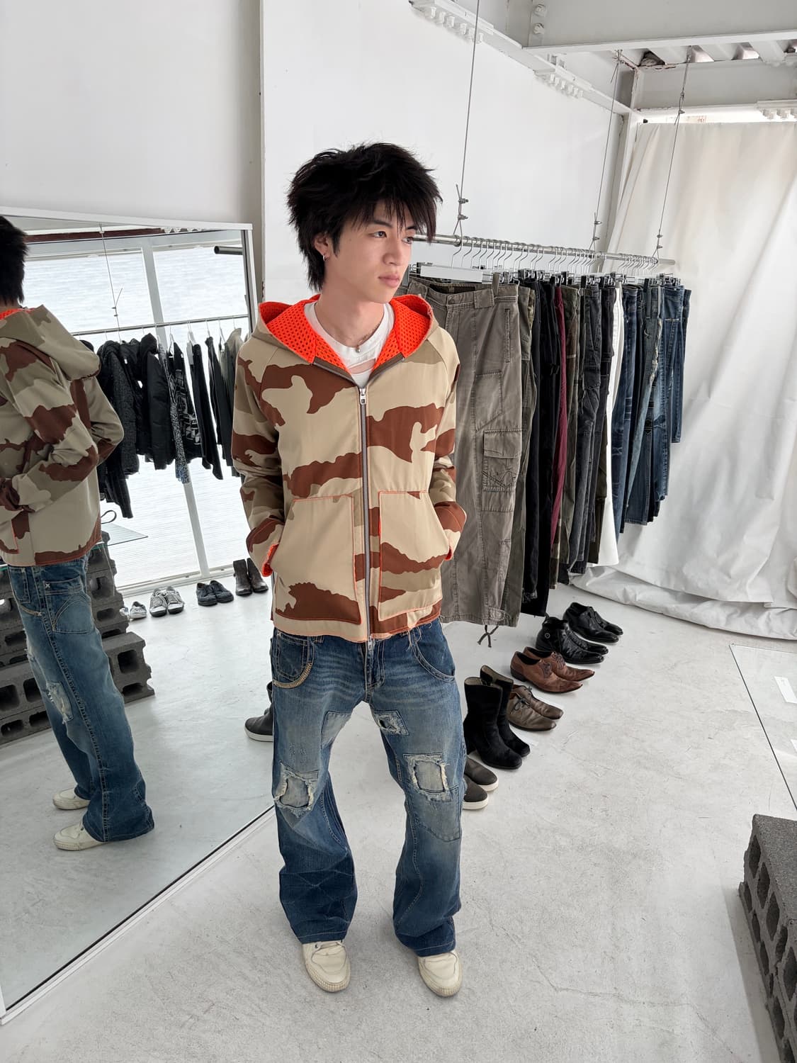 그리핀 디스트레스드 카모 후드 집업 상품이미지1