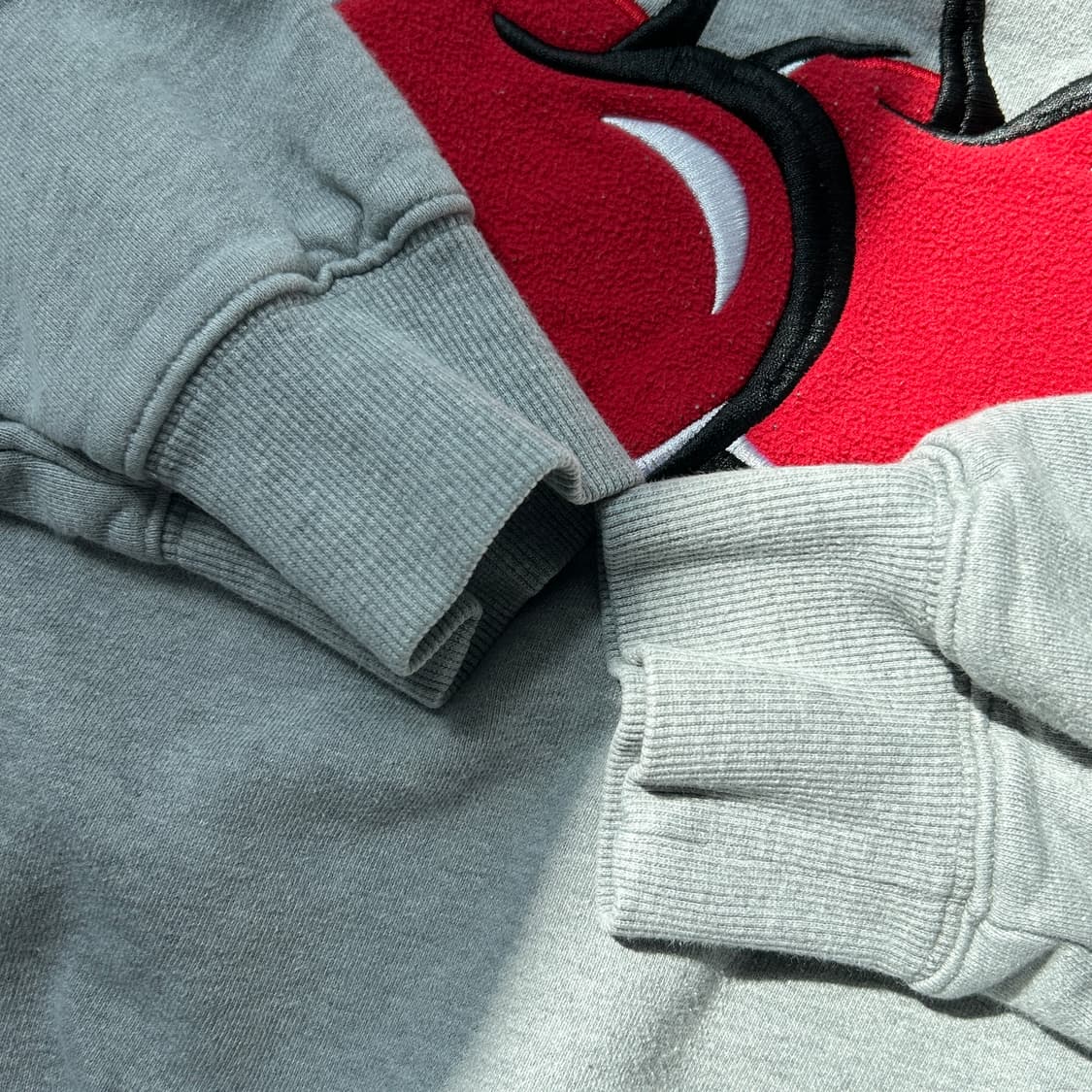 키르시 빅체리 그레이 맨투맨 상품이미지7