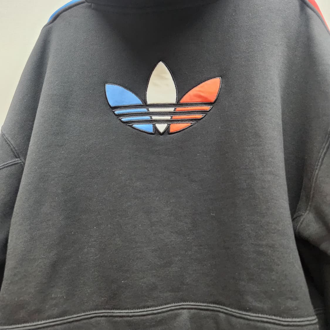 아디다스 멀티컬러 삼선 백 로고 크롭 후드티 M(XL) 상품이미지5