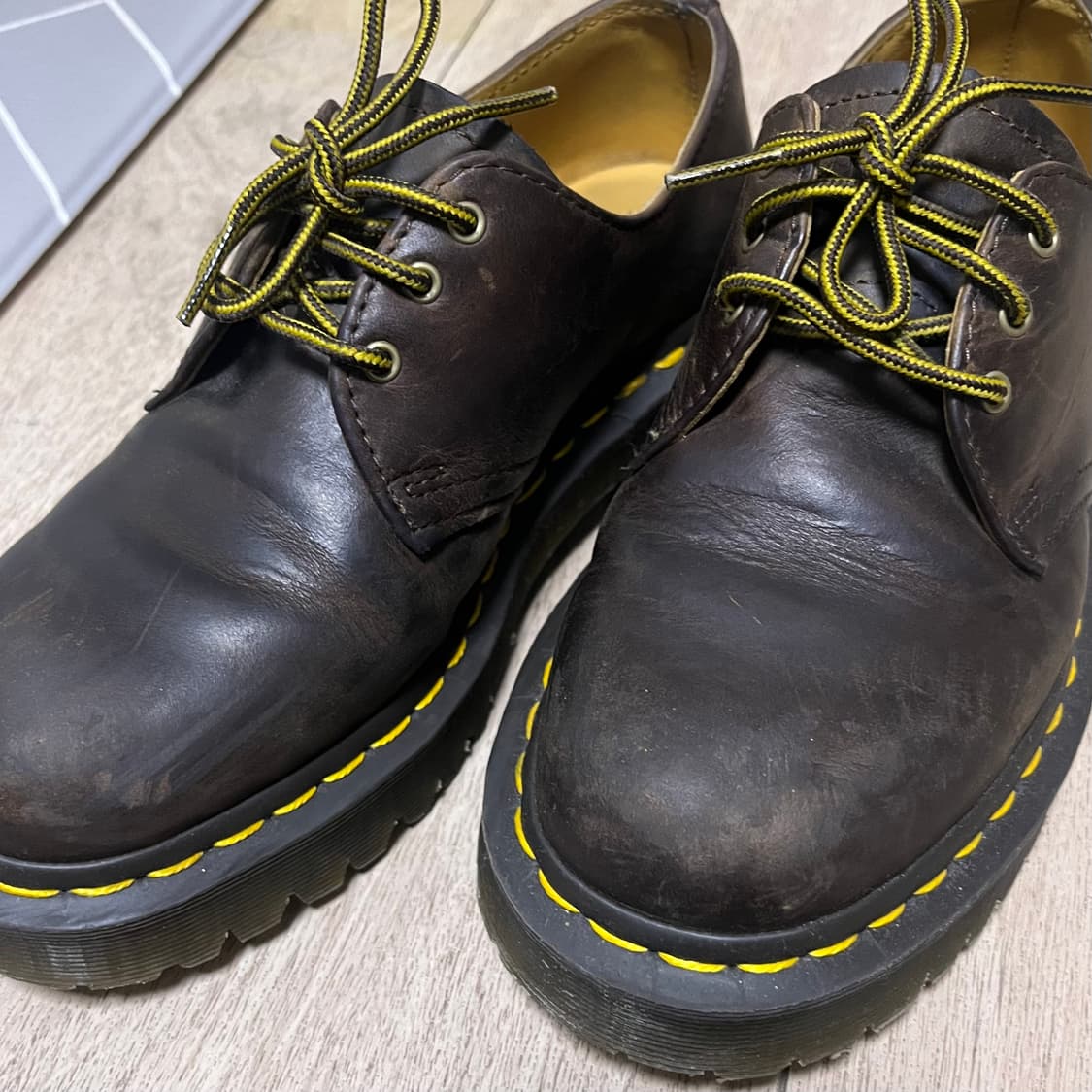 닥터마틴 벡스 크레이지홀스 240 상품이미지2