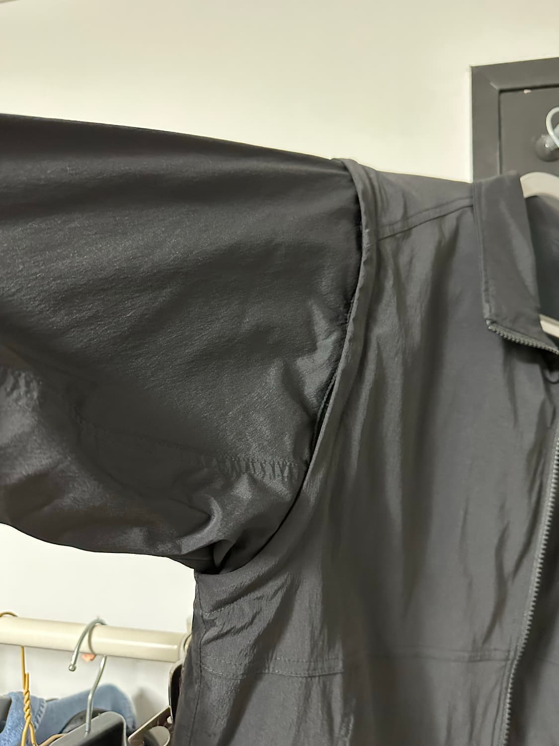 오클리 바람막이 L 사이즈 상품이미지3