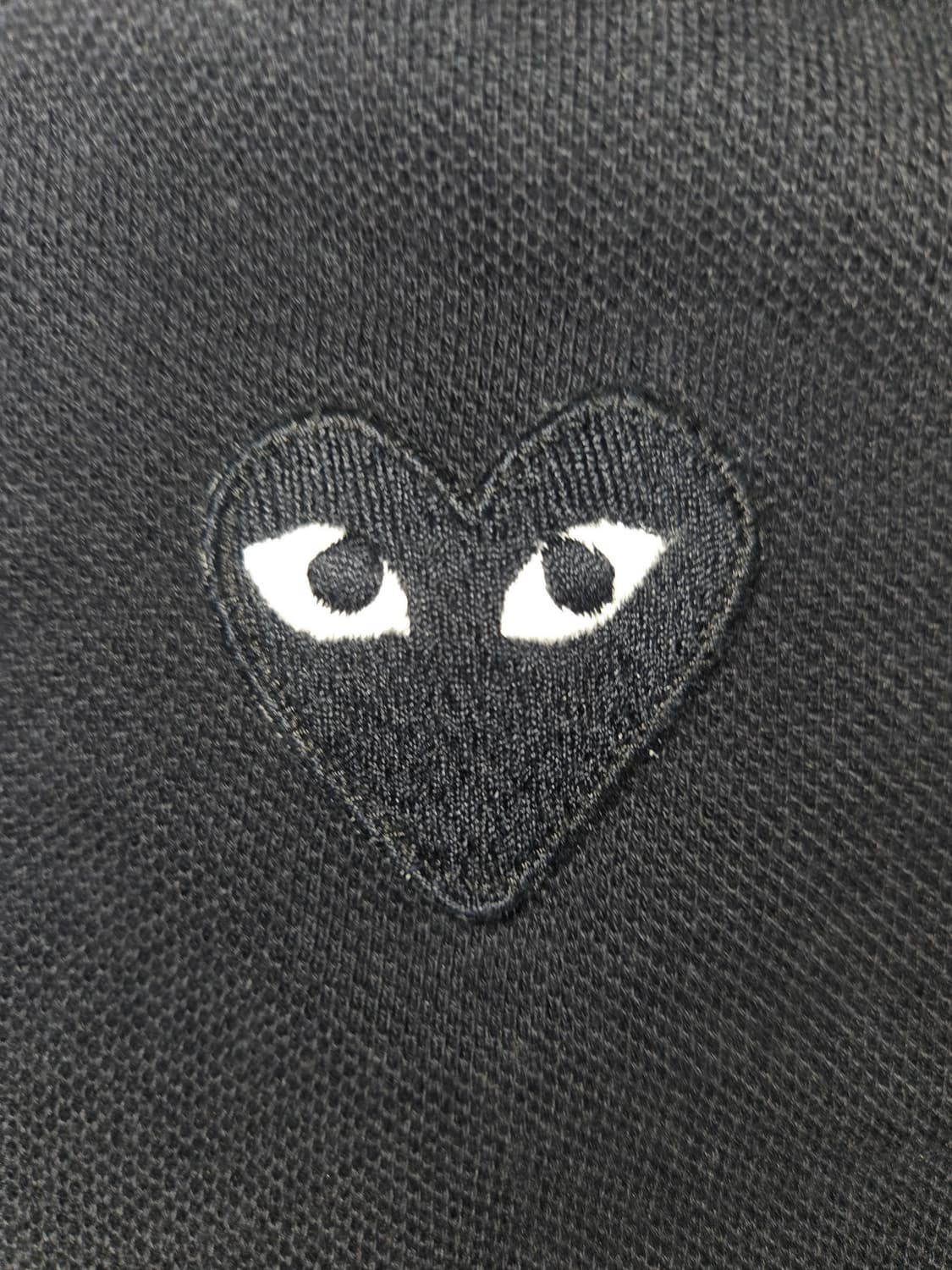 플레이 꼼데가르송 블랙 하트 폴로 셔츠 블랙 상품이미지2