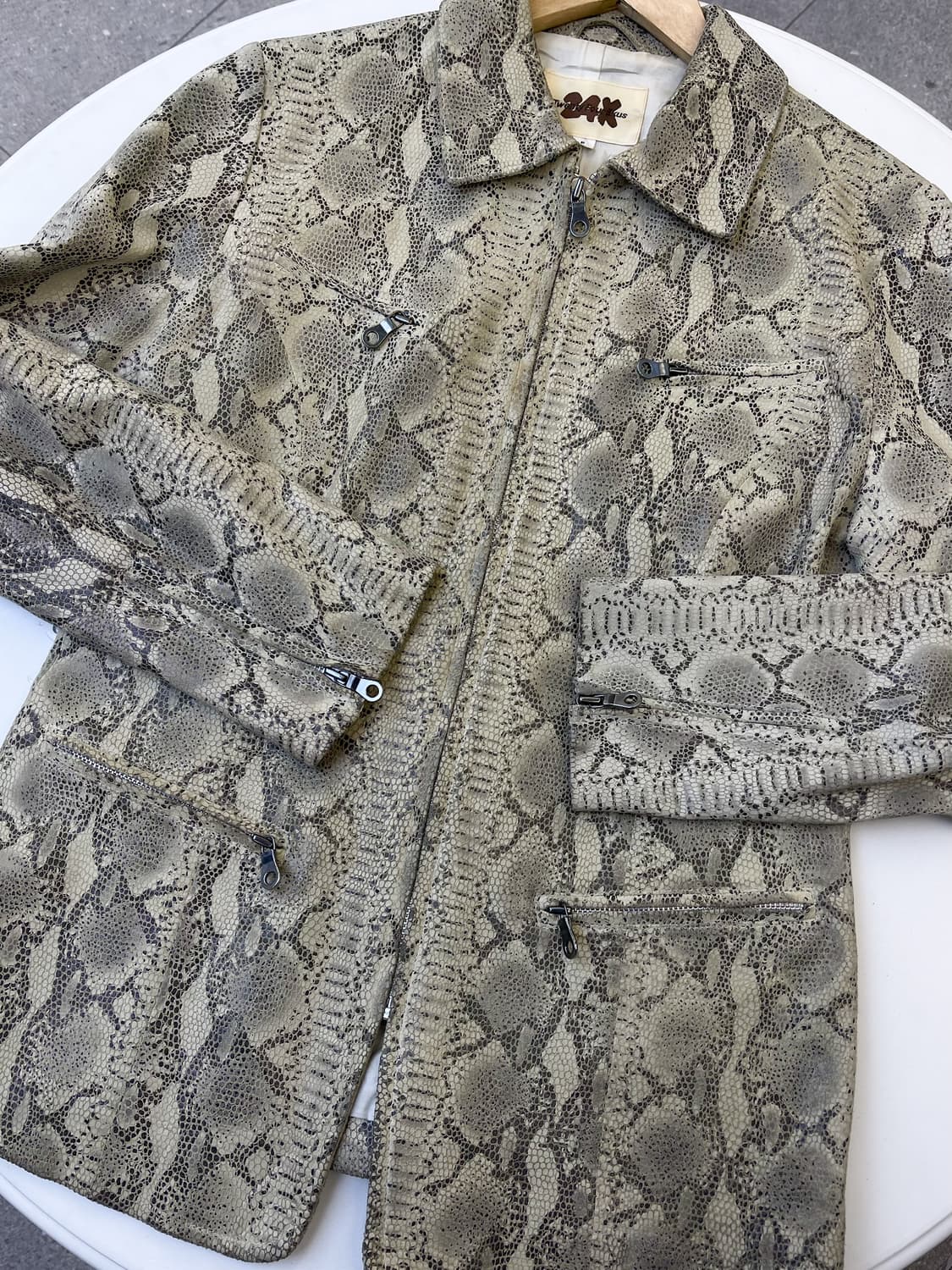 트웬티포 에쿠스 90s 파이톤 패턴 레더 자켓 상품이미지4