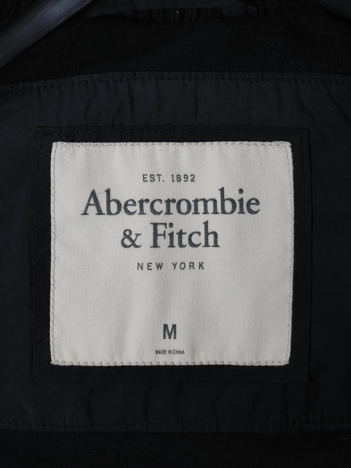 Abercrombie&Fitch 아베크롬비 남성 패딩조끼(연블랙) 상품이미지6