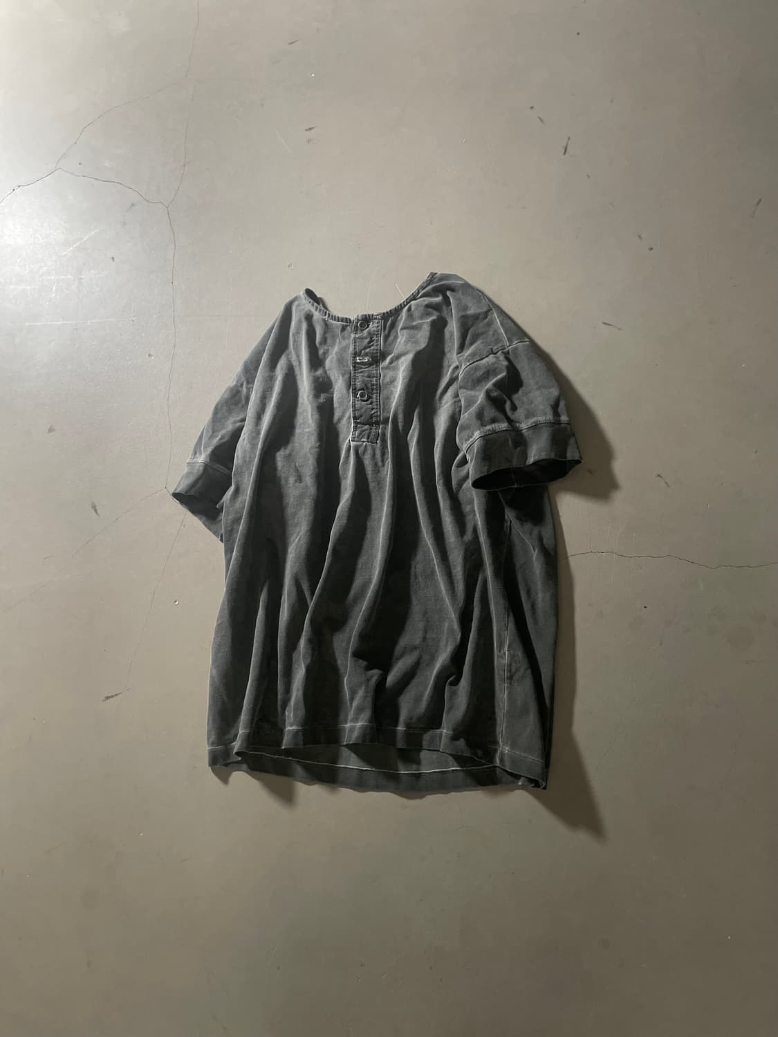  KZ Atelier Garment Dyed Henley Tee 상품이미지1