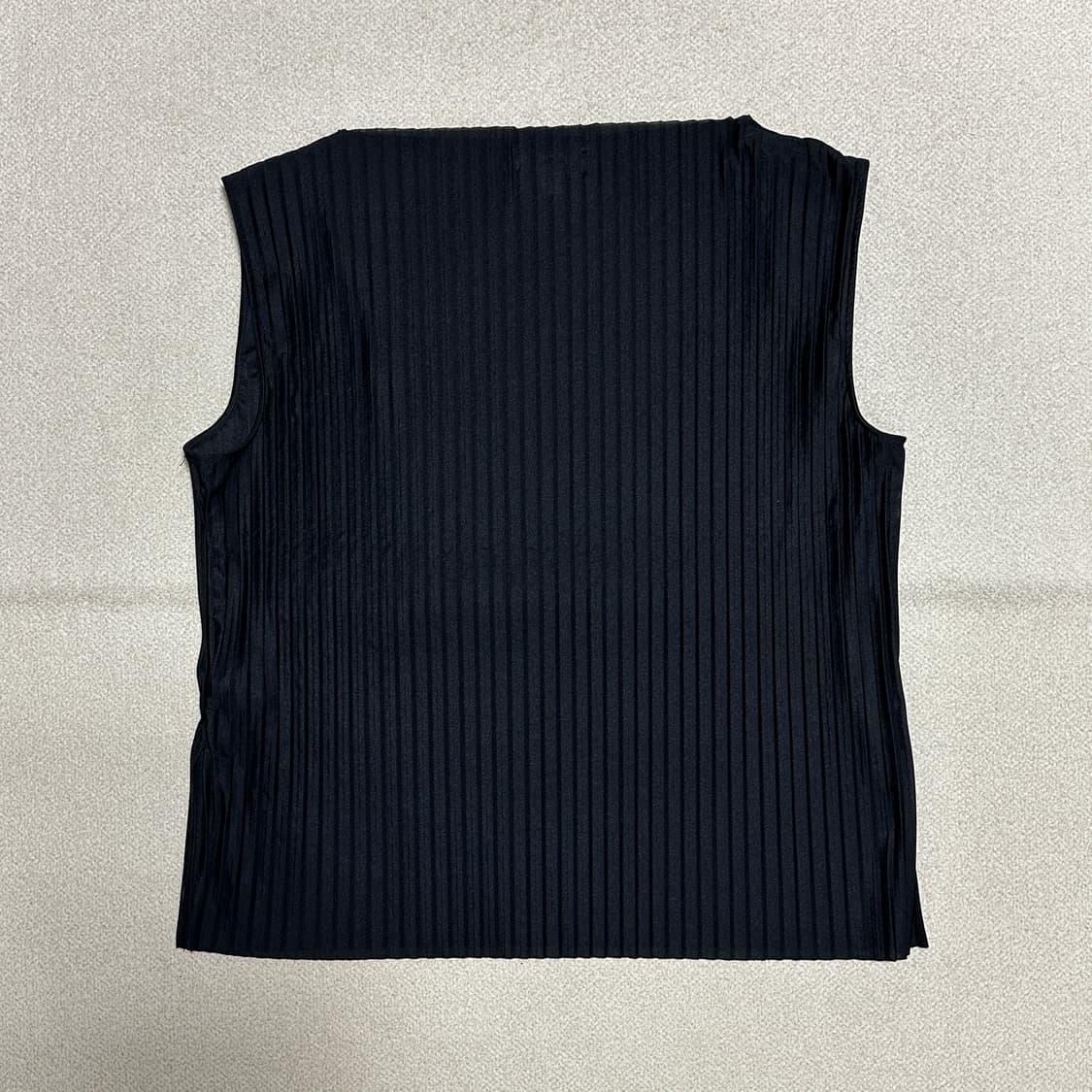 코스 플리세 슬리브리스 탑 상품이미지2