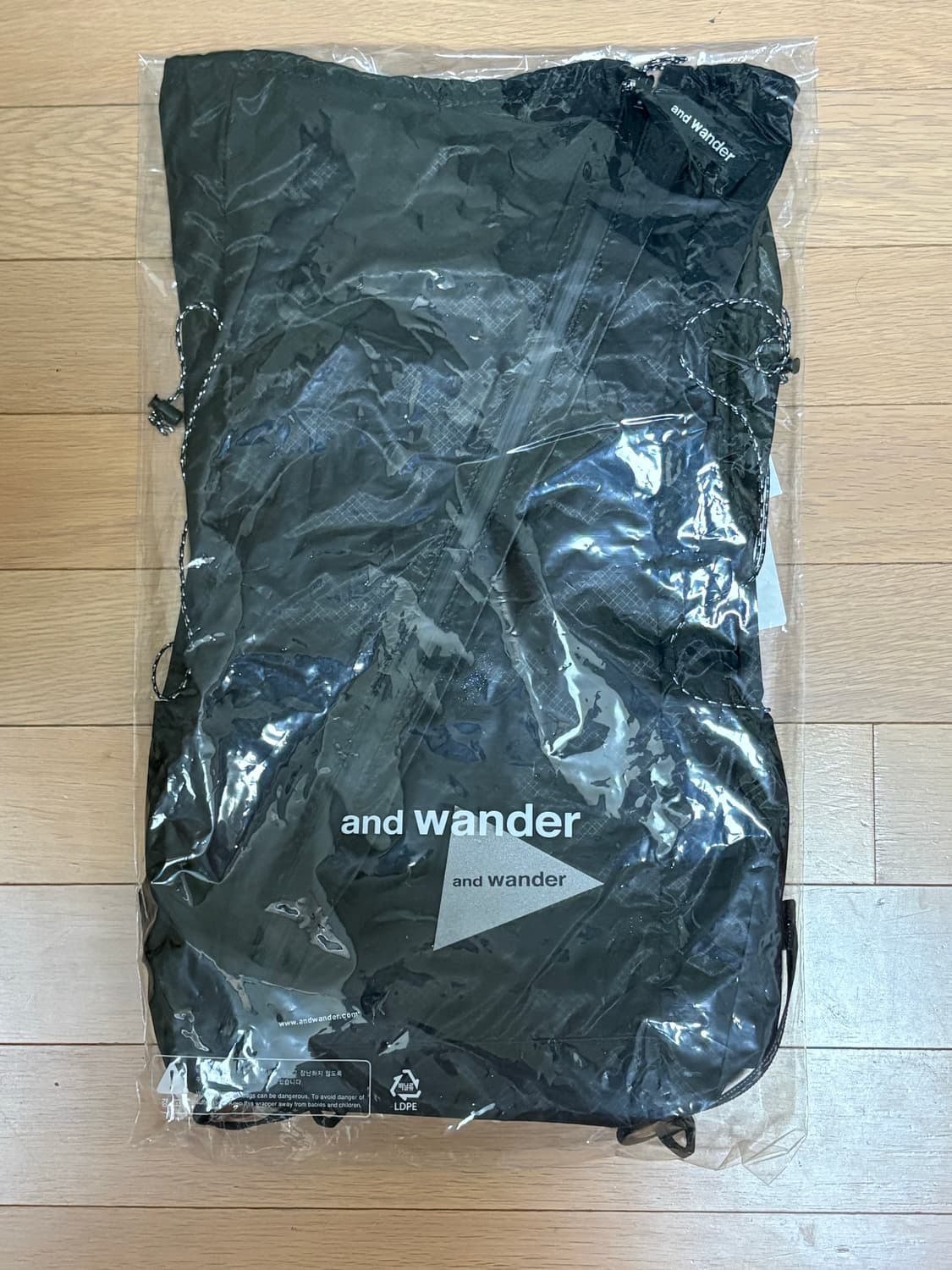 (새상품) 앤드원더 실데이팩 백팩 블랙 상품이미지2