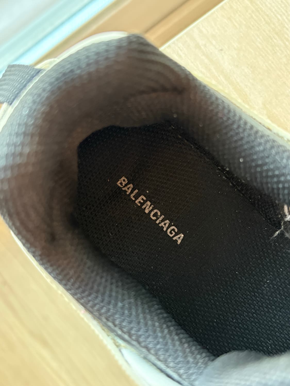 발렌시아가 트랙2 스니커즈 아이보리/블랙 (230-235mm) 상품이미지6