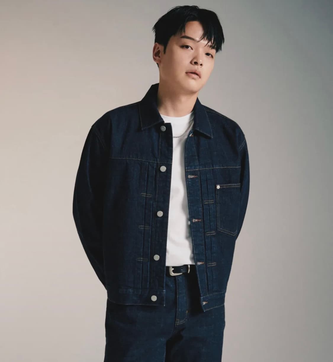 무신사 스탠다드 짱구대디 CONE 플리츠 데님 트러커 XL 상품이미지1