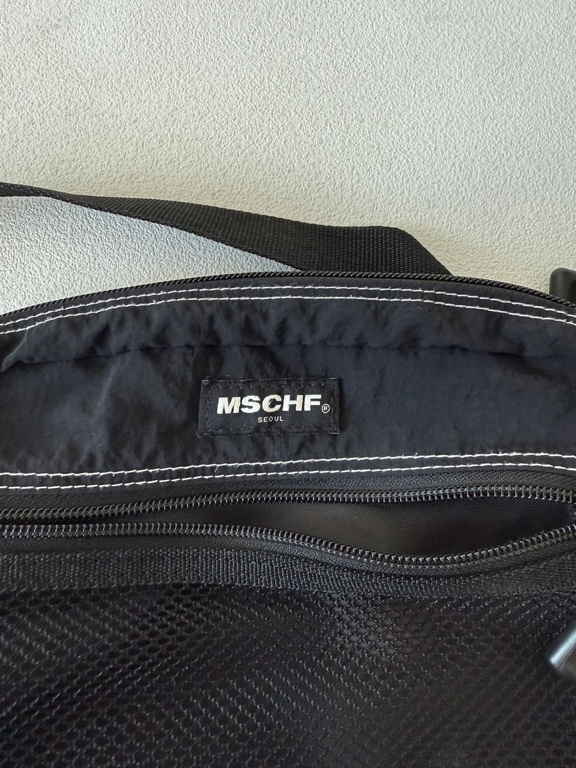 미스치프(MSCHF) 크로스백 상품이미지4