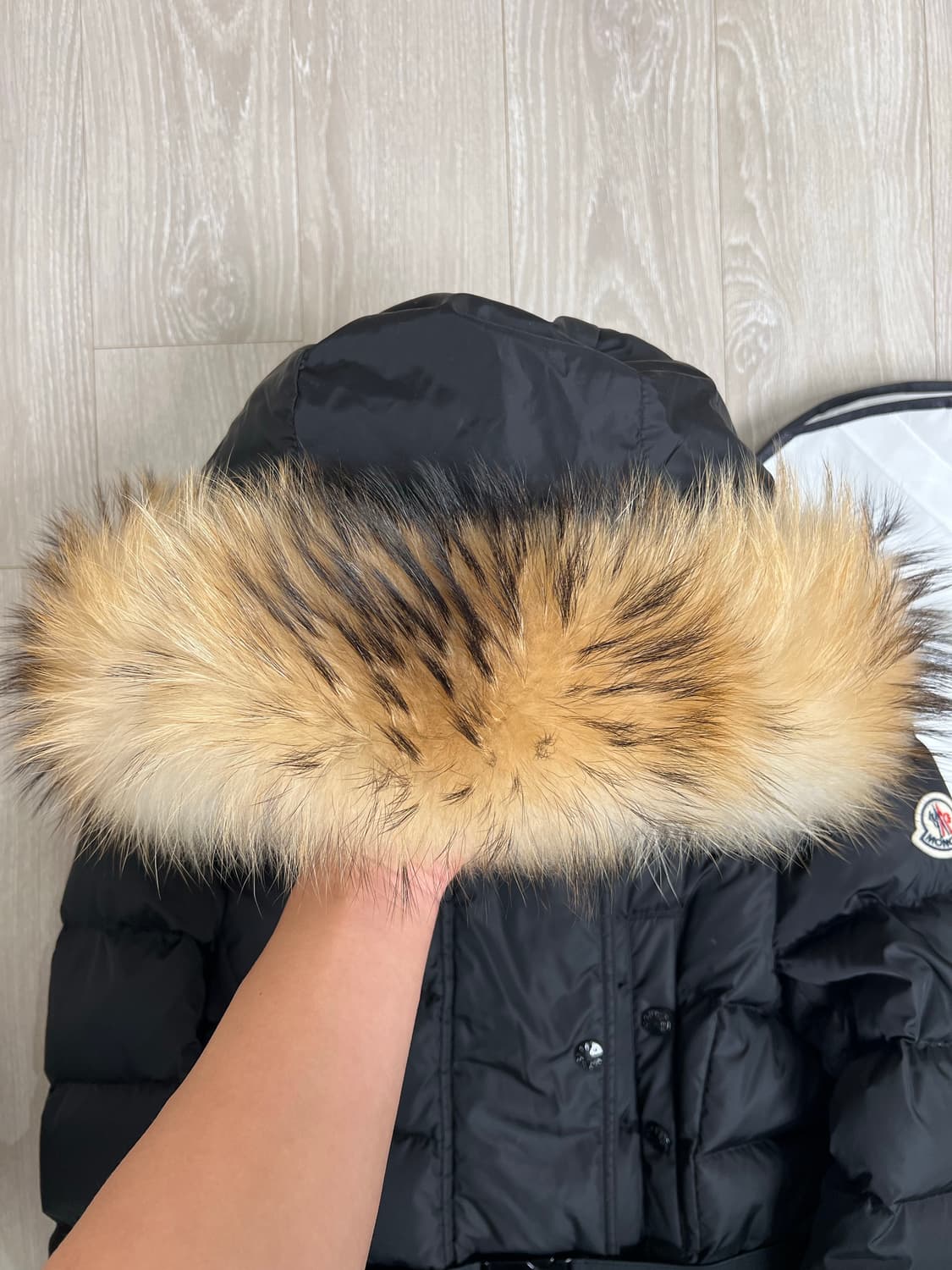 [블랙 1/새상품급] 몽클레어 클로에 여성패딩 블랙 1사이즈 풀구성 상품이미지3