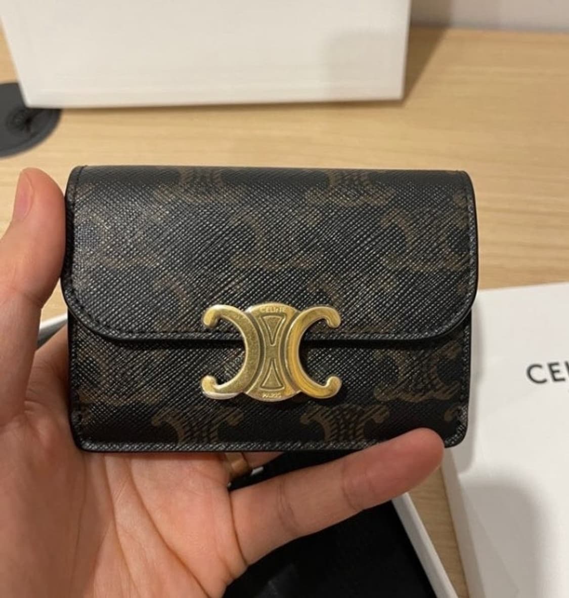 셀린느 지갑 상품이미지1