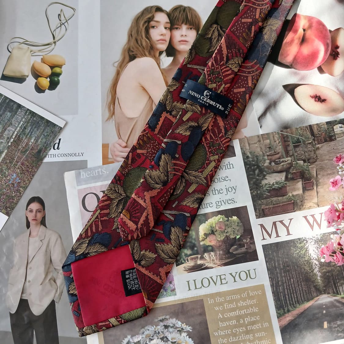 
세루티 실크 레드 자카드 패턴 넥타이 9.5cm A+등급 A19279
 상품이미지4