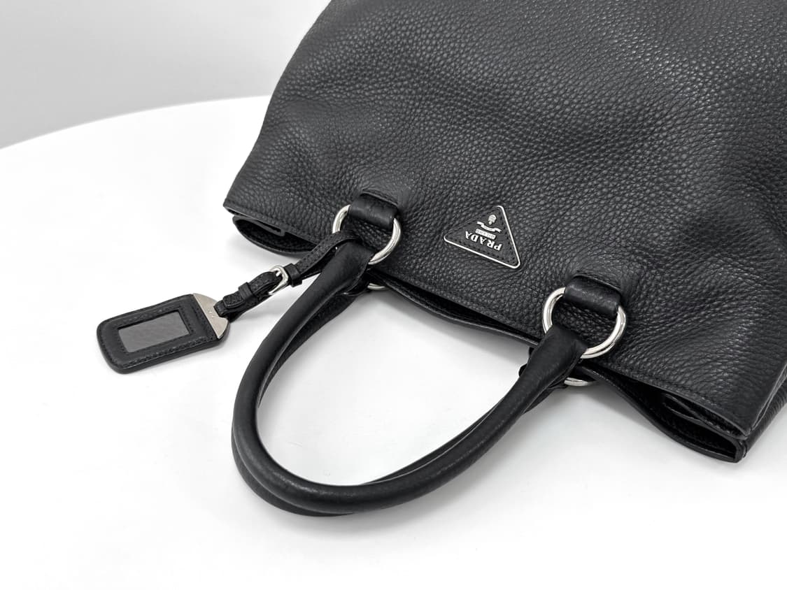Prada Black Leather Tote Bag 상품이미지1