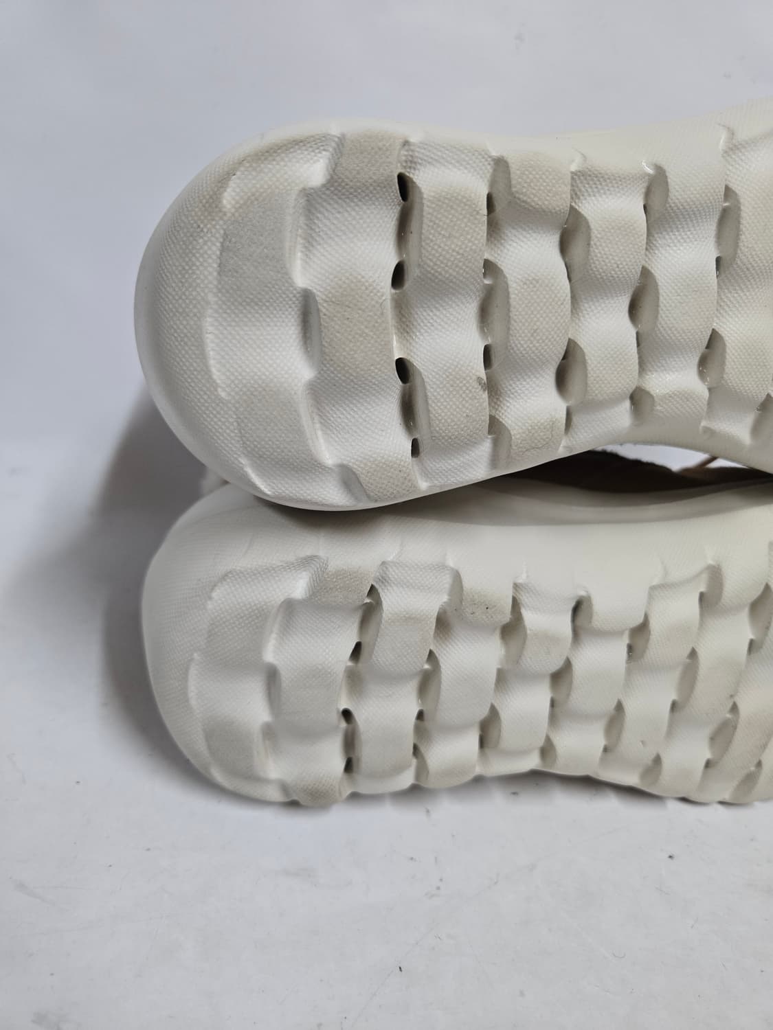 스케쳐스 온더고조이 스웨이드 퍼 부츠 브라운225 상품이미지10