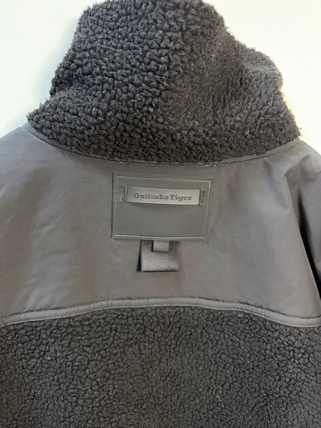 오니츠카타이거 아노락 후리스 L 상품이미지4