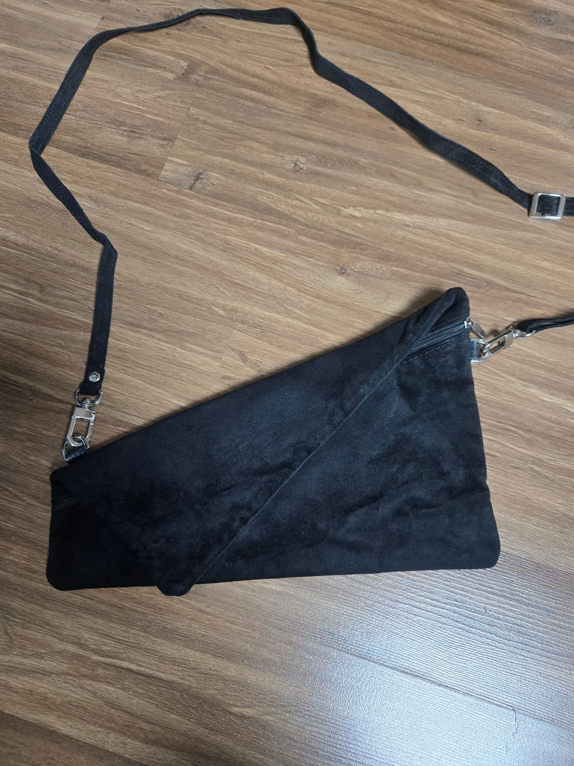 Low Classic 블랙 벨벳 클러치 / 크로스백 상품이미지3