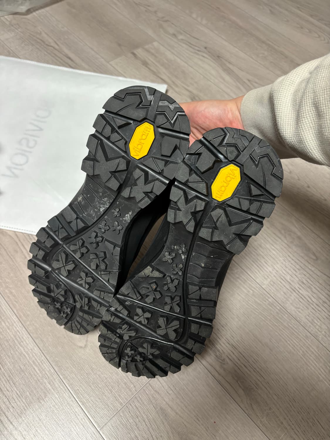 [4/280] 요크 레더 로우컷 스니커즈 24aw 상품이미지5