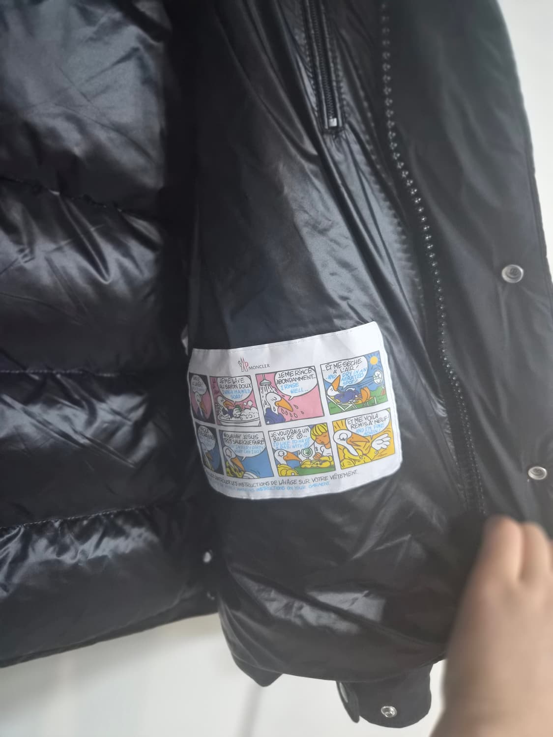 몽클레어 마야 70 후드 숏패딩 블랙 5사이즈 상품이미지4