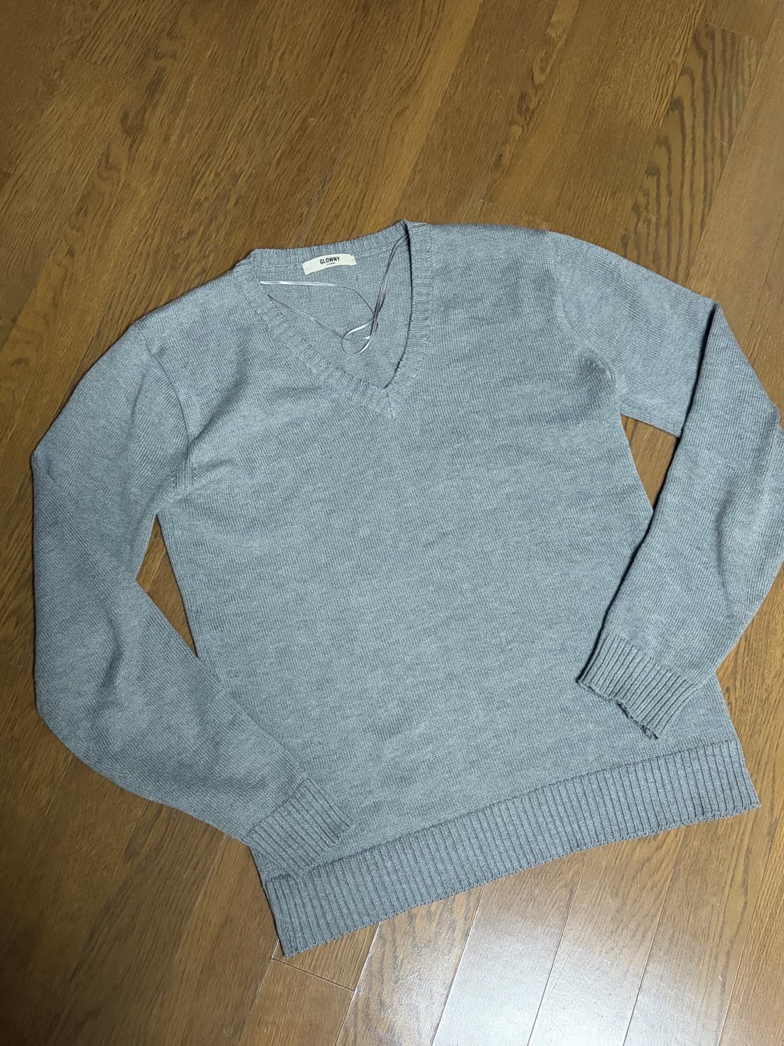 글로니 니트 G CLASSIC V-NECK SLIM KNIT 상품이미지6