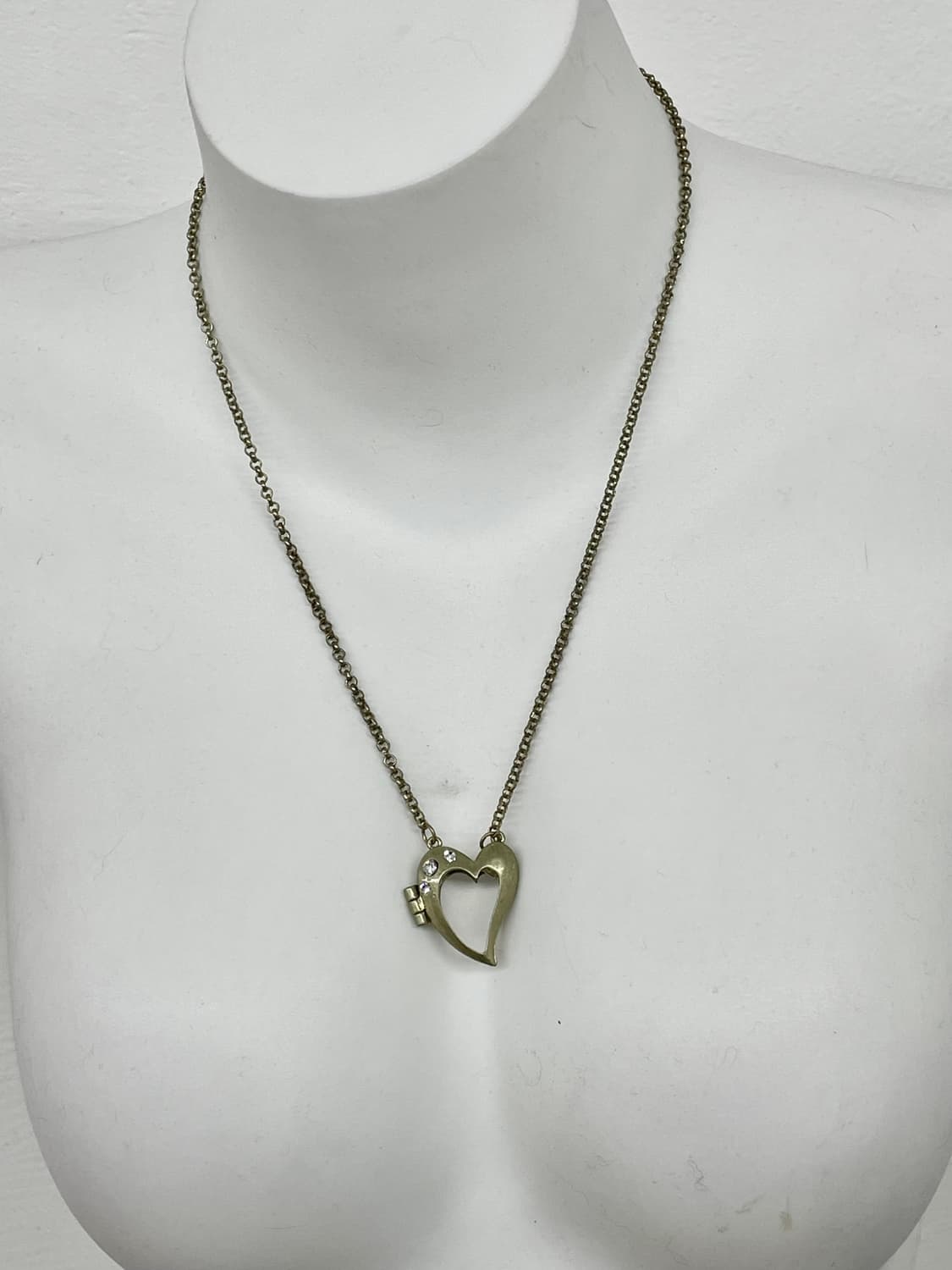 엔틱 하트 큐빅 로켓 네크리스 상품이미지1