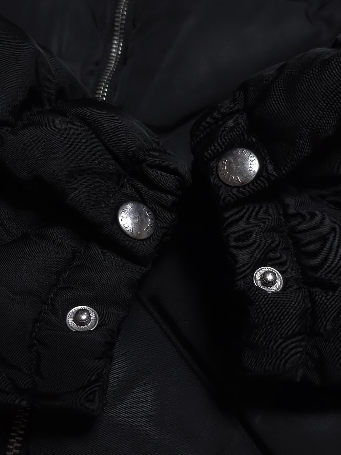 [L] 프라다 리나일론 퀄팅 패딩 블랙(SGB803) 상품이미지4