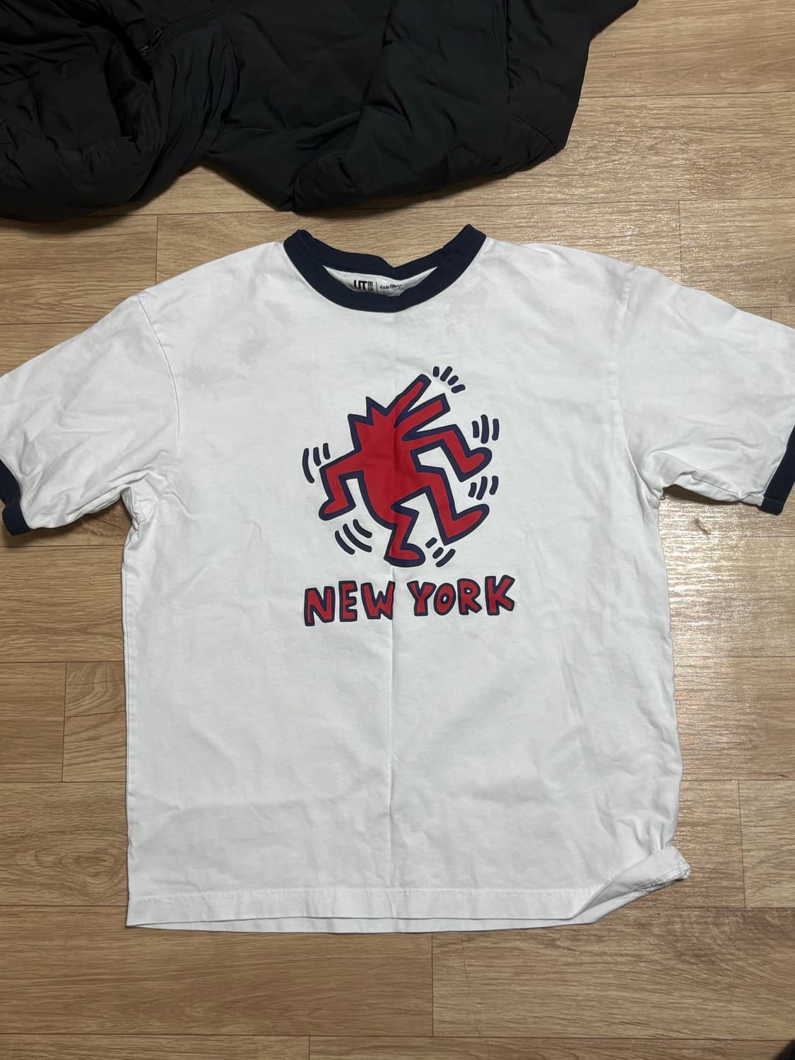 유니클로 UT 키스해링 링거 반팔티 L 상품이미지1