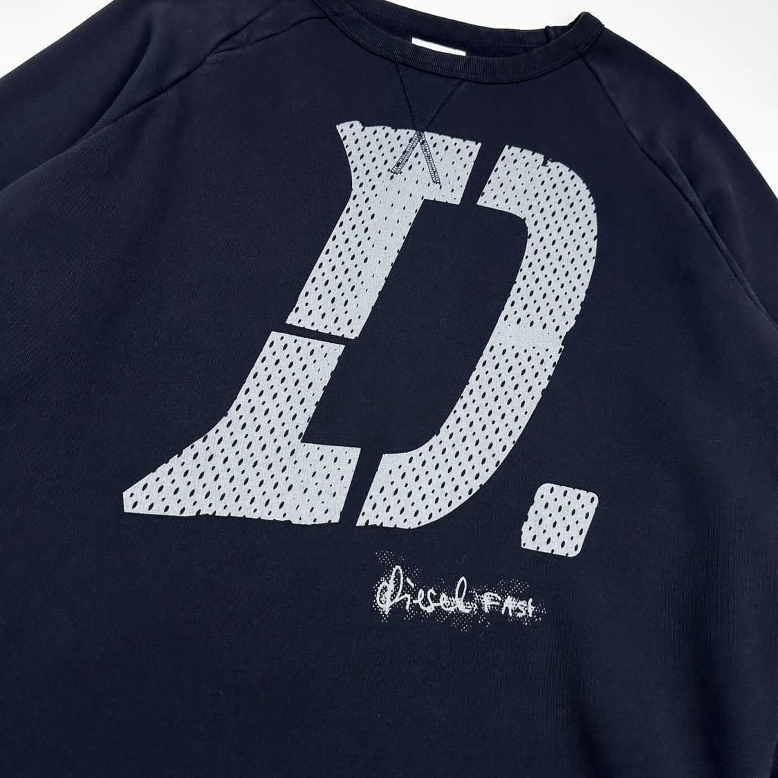 디젤 D로고 블랙 크루넥 맨투맨 (XL) 상품이미지3