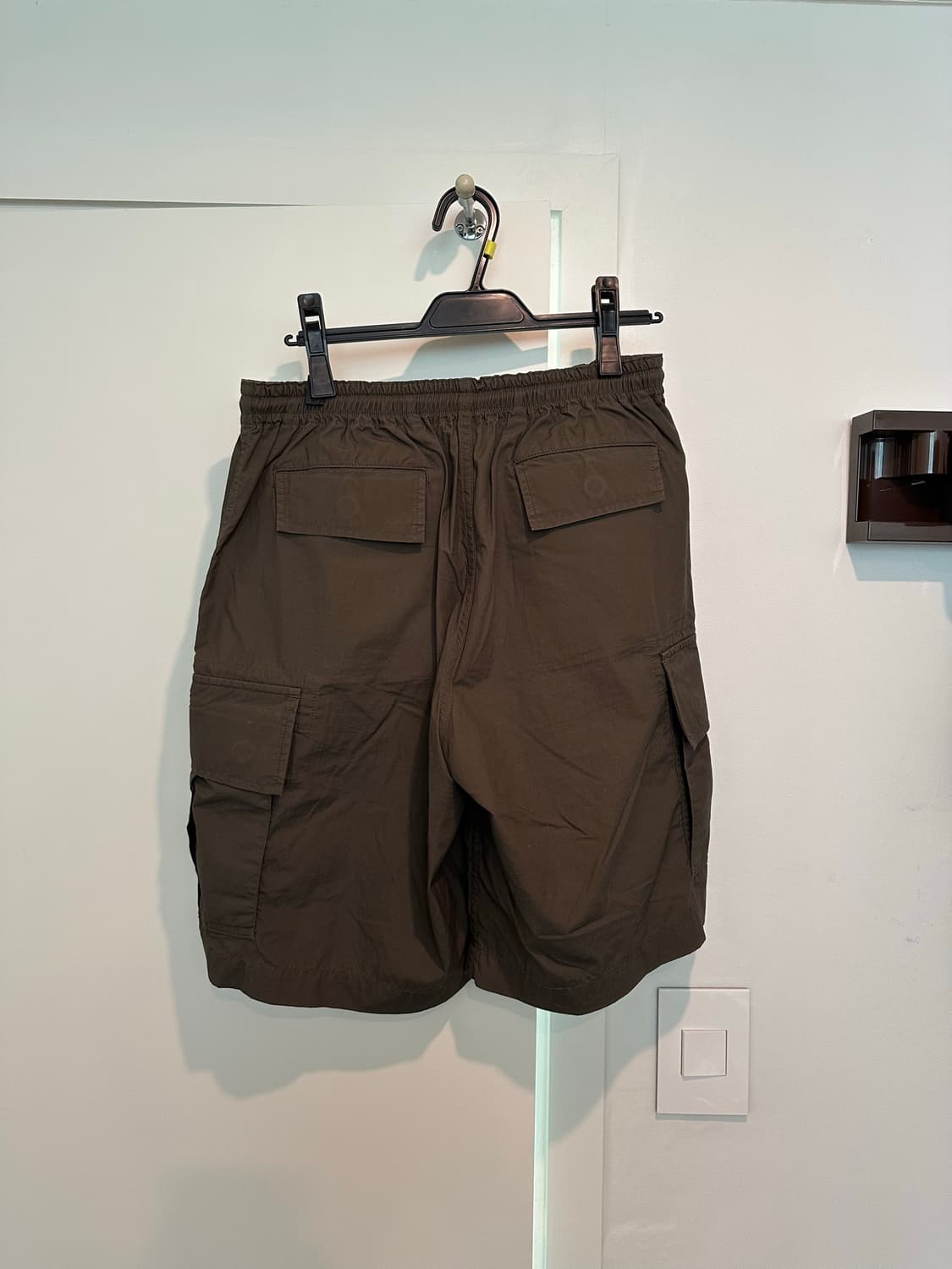 꼼데가르송옴므 카고 쇼츠 (카키) 상품이미지2