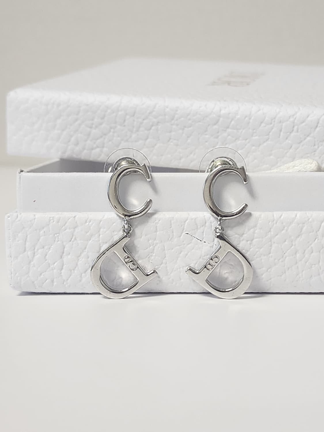 정품 디올 CD장식 드롭 귀걸이  상품이미지6