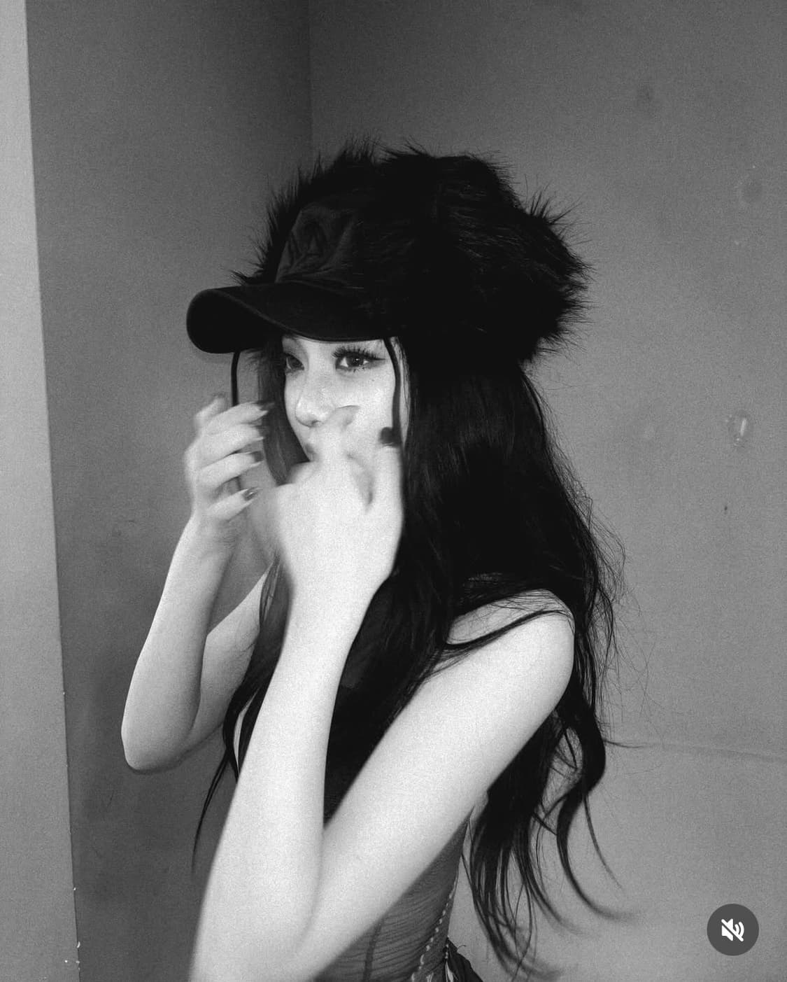 택O 새 상품 닝닝 착용 오픈 Yy 블랙 퍼 이어플랩 캡 상품이미지4