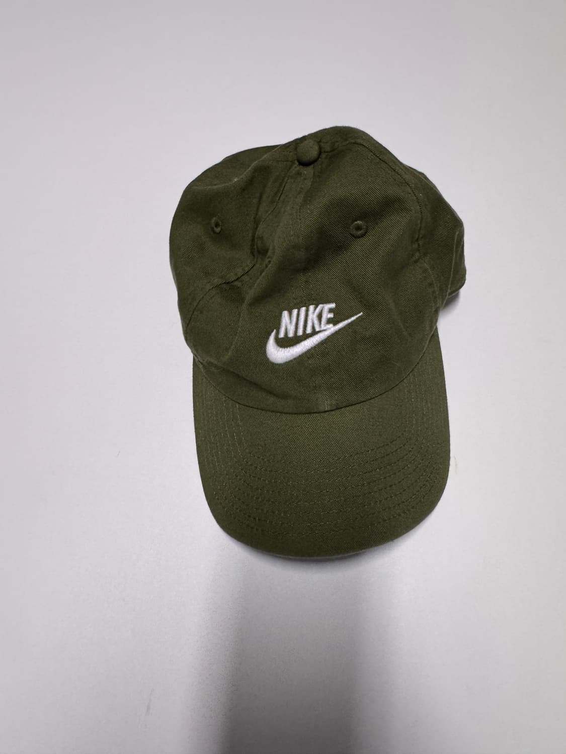 여성 나이키 21년도 헤리티지 카키 볼캡 모자 상품이미지1