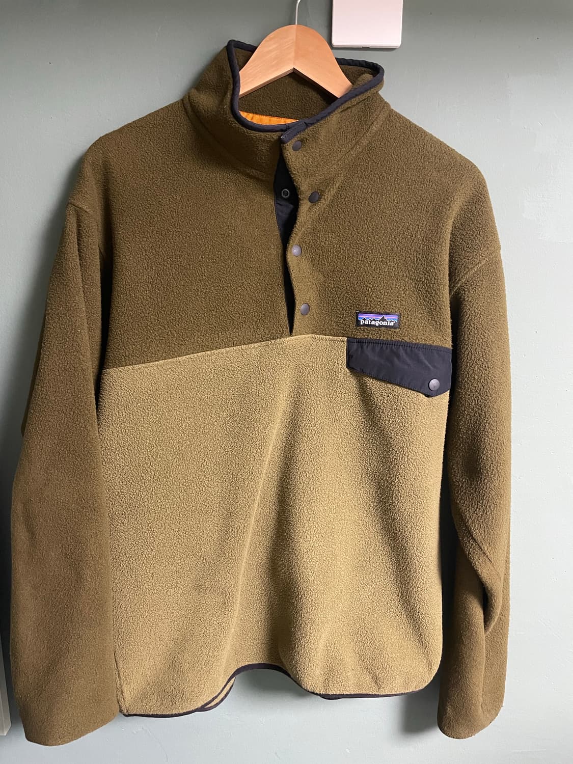 파타고니아 신칠라 M사이즈 (켄달 제너 착용 제품) 상품이미지2