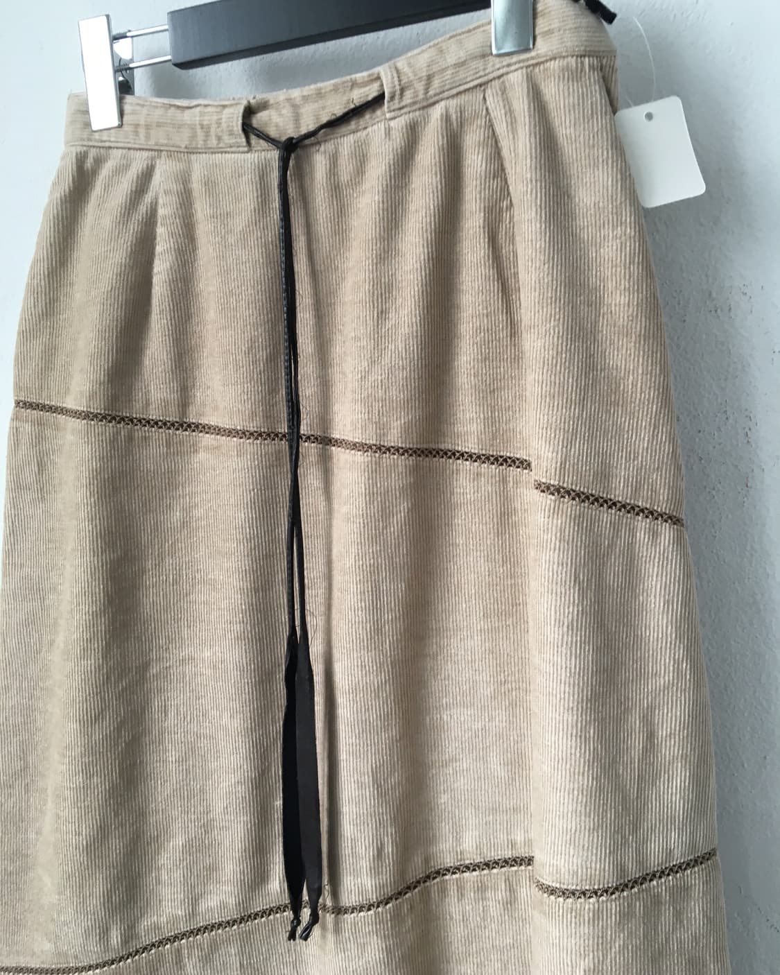 Line detail corduroy skirt 상품이미지4