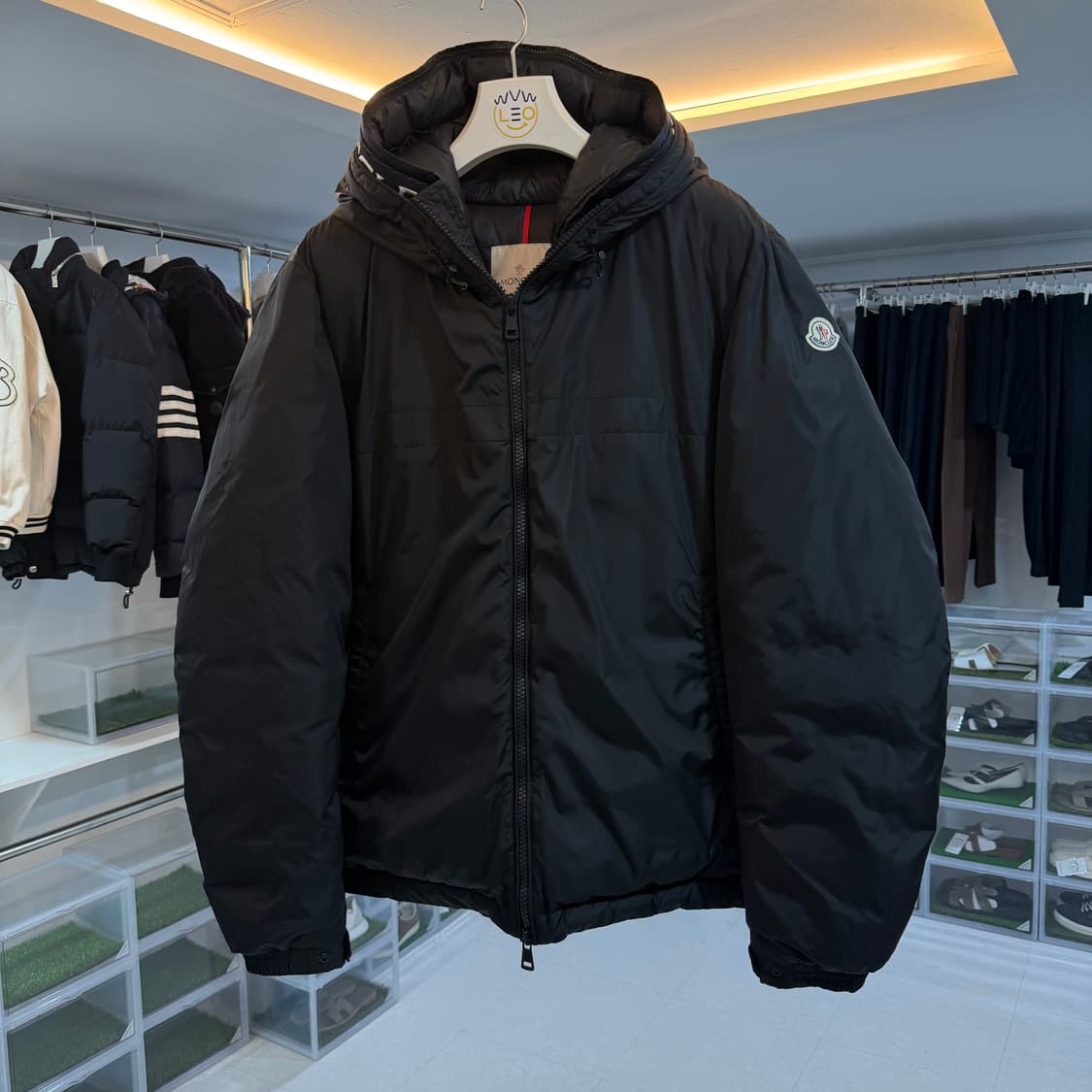 [정품] 몽클레어 몽베르니에 다운 패딩 블랙 풀구성품 XXL
 상품이미지1