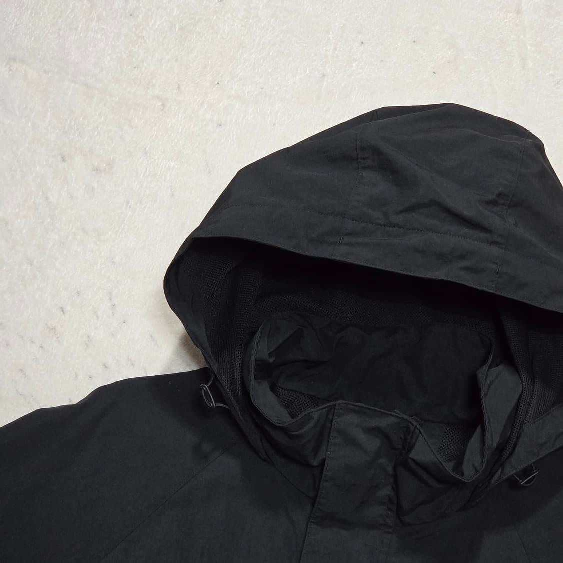 유니클로 블랙 바람막이 자켓 상품이미지2