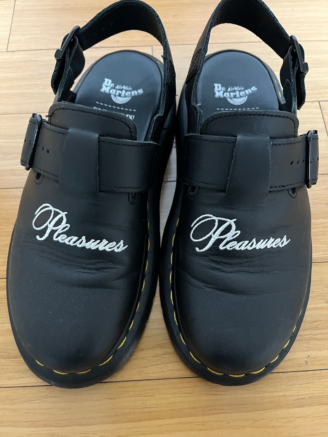 닥터마틴x플레져스 조지 240 상품이미지1