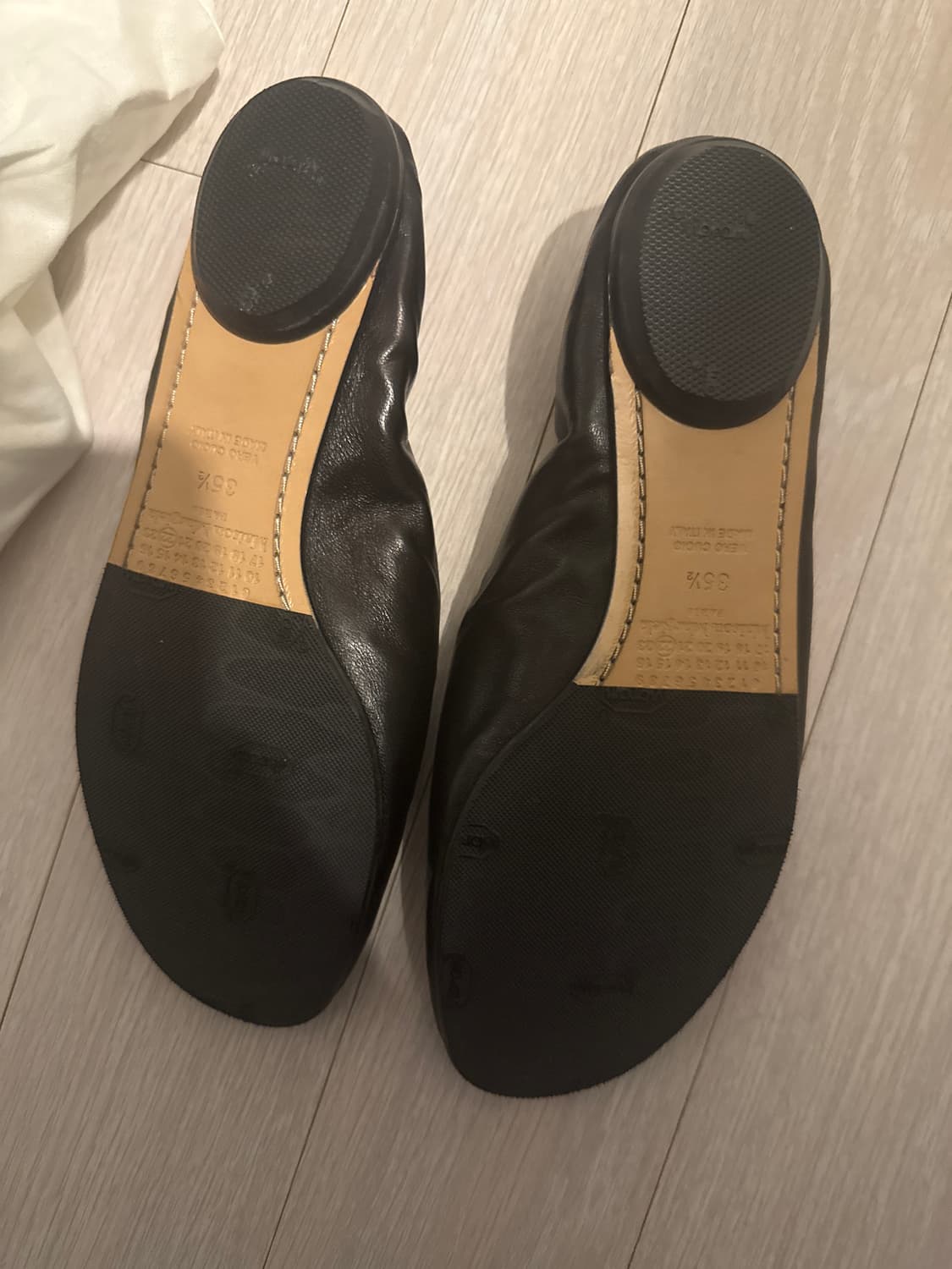 메종마르지엘라 키키 블랙 슬립온 슈즈 35반 상품이미지2