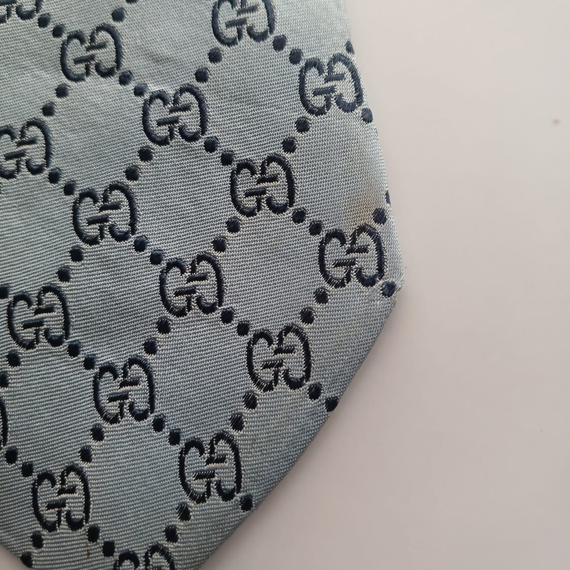 구찌 실크 스카이블루 GG 패턴 넥타이 8.9cm B등급 A18312
 상품이미지9