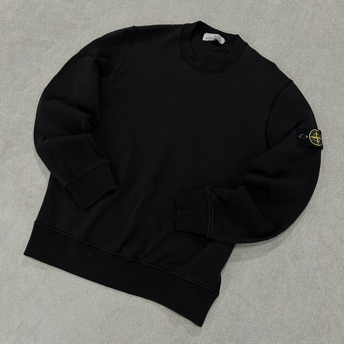 스톤아일랜드 블랙 신형 맨투맨 m 상품이미지1