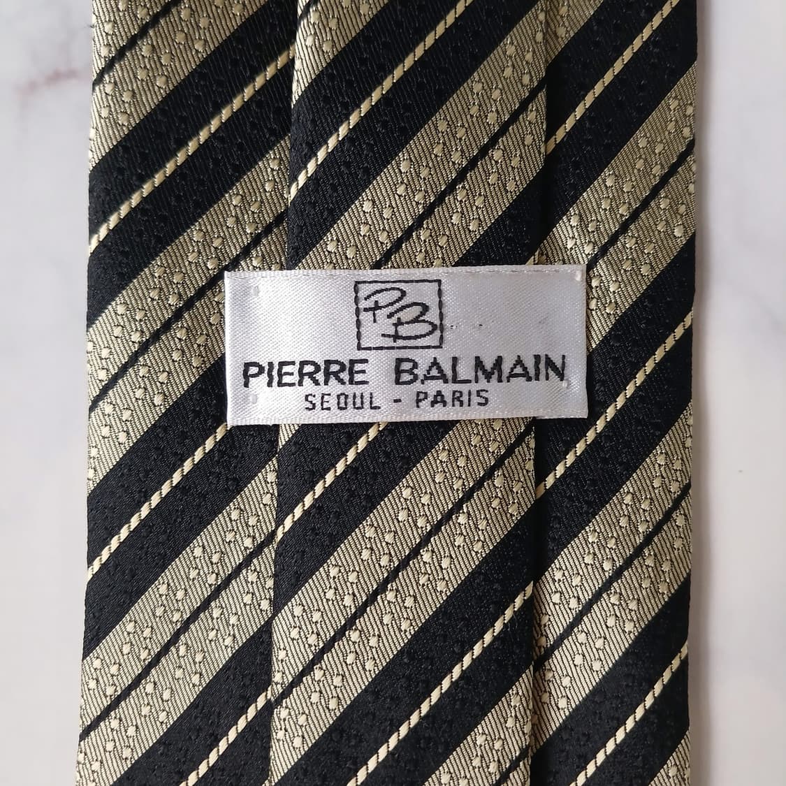 피에르 발망 블랙 & 골드 스트라이프 넥타이 9.5cm A+등급 E925 상품이미지9